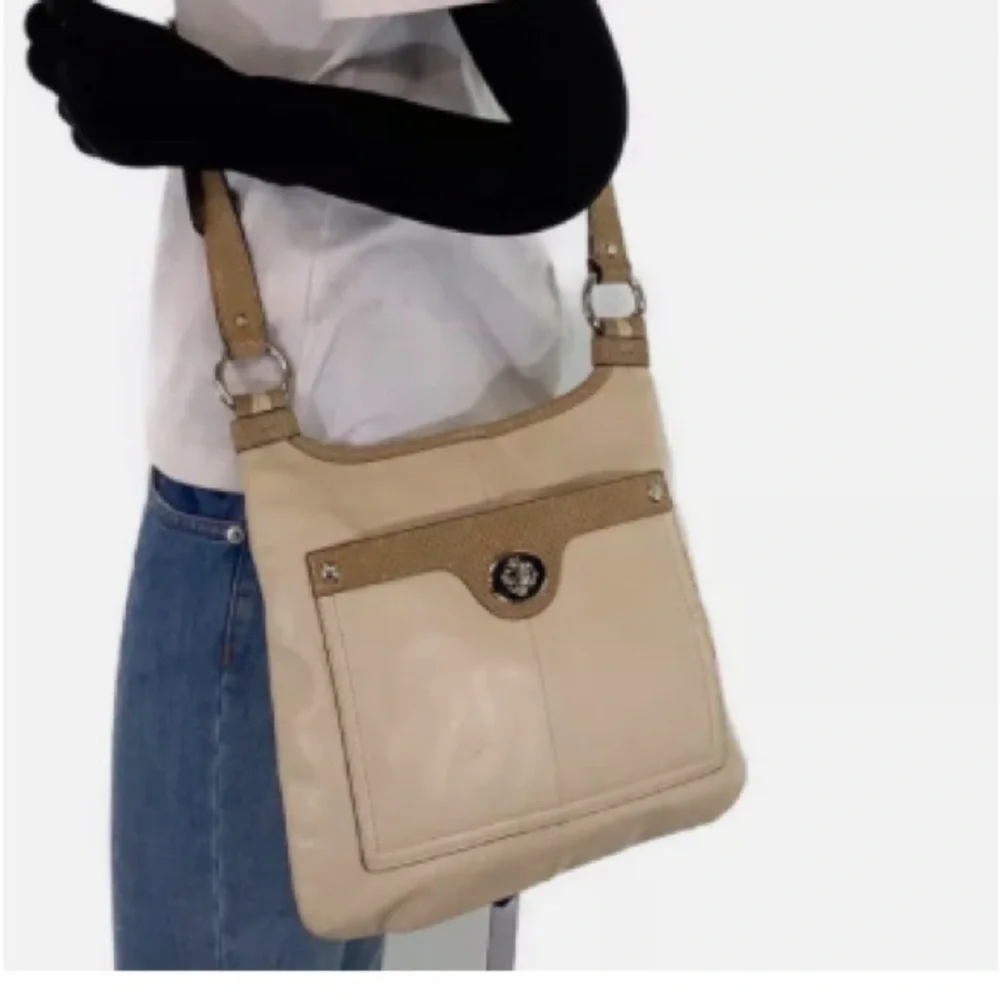 Authentic COACH Penelope Shoulder Bag Diagonal Bag White White Ivory leather - Picture 3 of 5